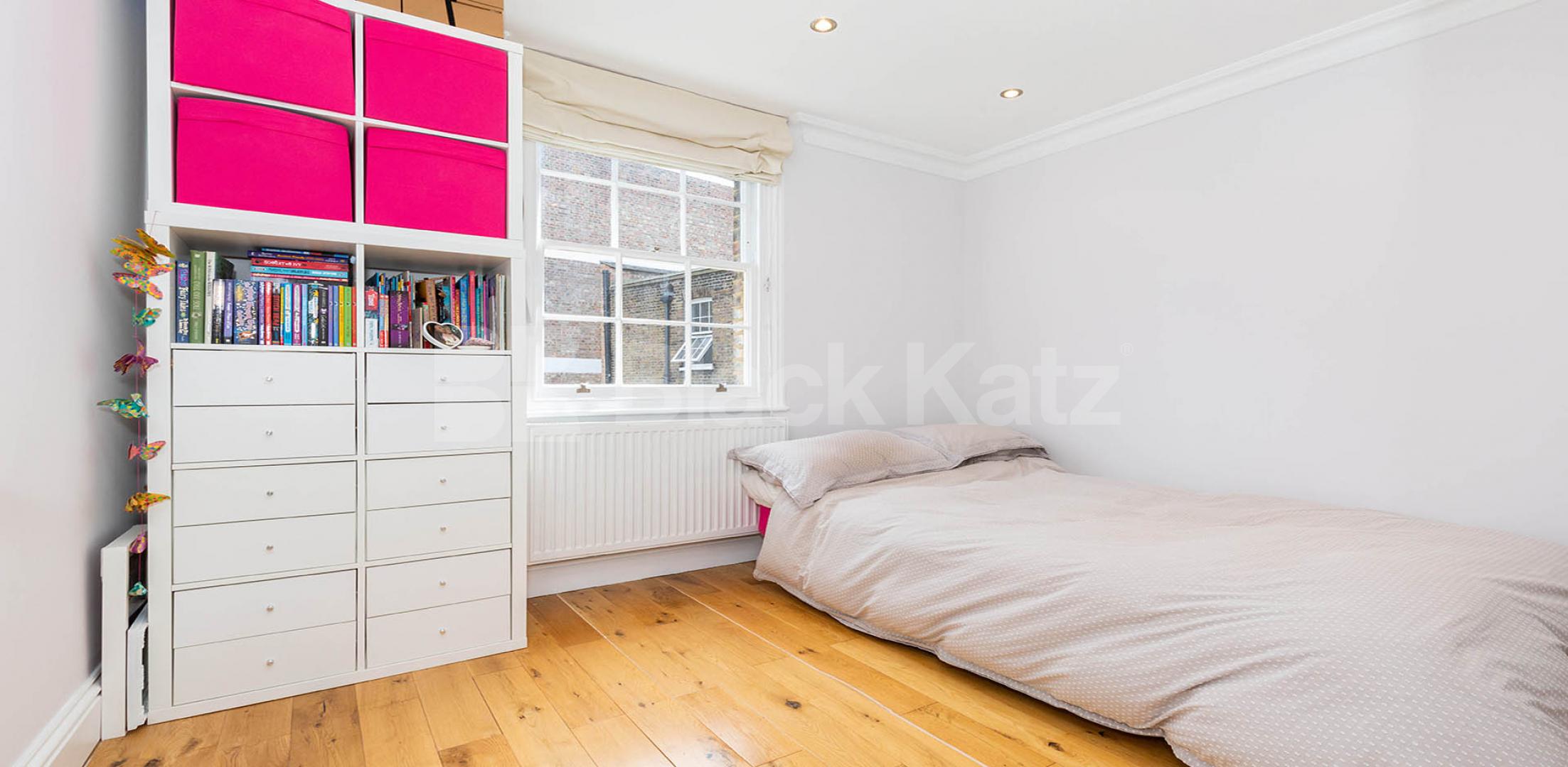 Stunning 3 bed 2 bath by Regents Park and Camden  Jamestown Road, Camden
